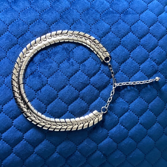 Vintage Silver Tone Necklace - Picture 1 of 4